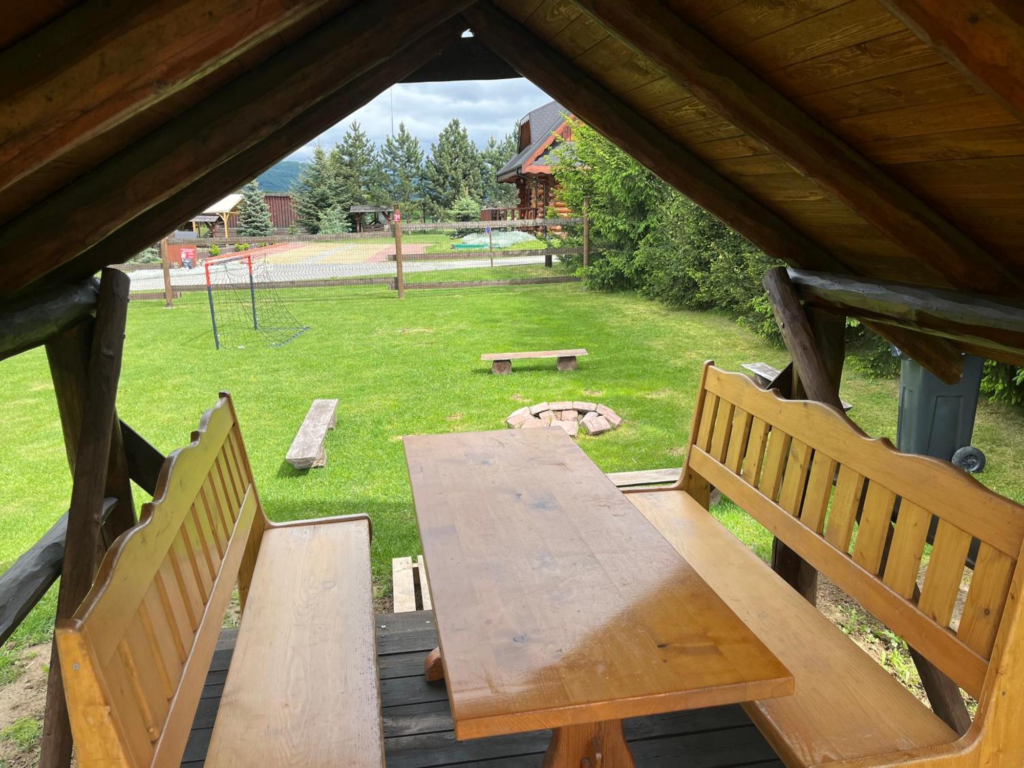 Camp Pacho Hotell Prievidza Exteriör bild